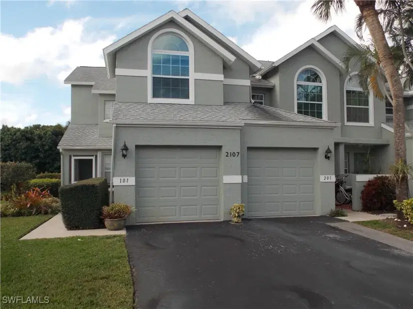 Picture of 2107 Tama Cir 101, Naples FL 34112