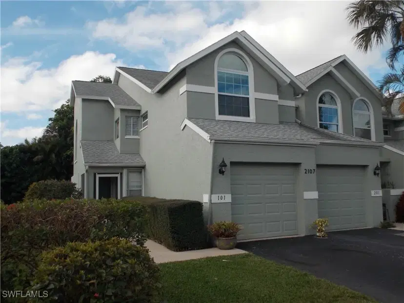 Picture of 2107 Tama Cir 101, Naples FL 34112