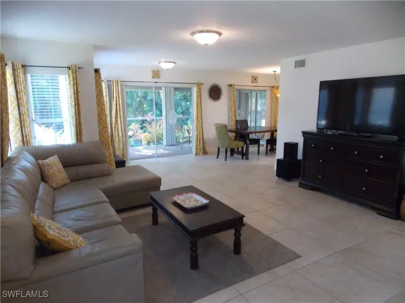 Picture of 2107 Tama Cir 101, Naples FL 34112