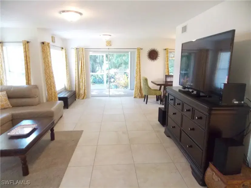Picture of 2107 Tama Cir 101, Naples FL 34112