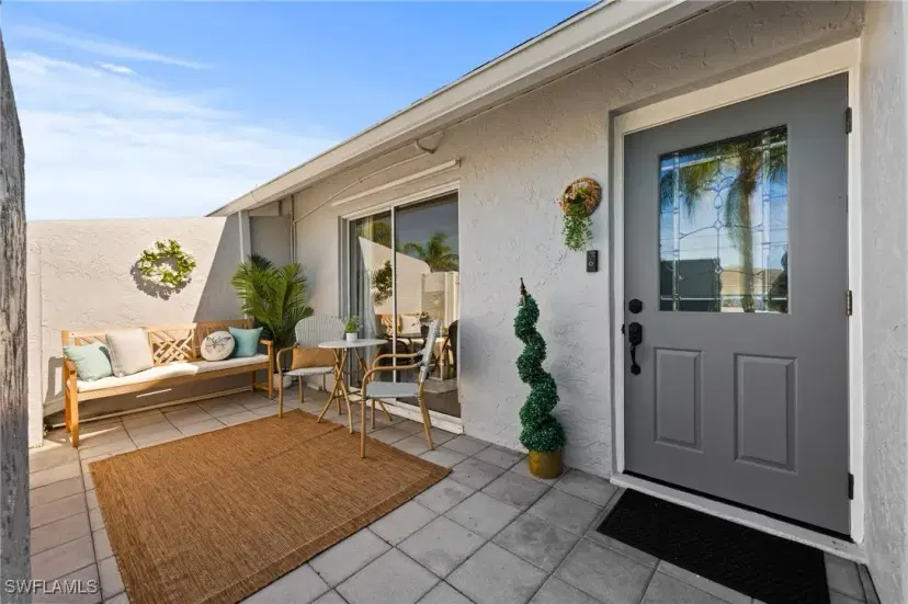 Picture of 621 SW 3Rd Ct 102, Cape Coral FL 33991