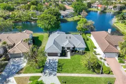 Picture of 2111 Mission Dr, Naples, FL 34109