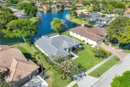 Picture of 2111 Mission Dr, Naples, FL 34109