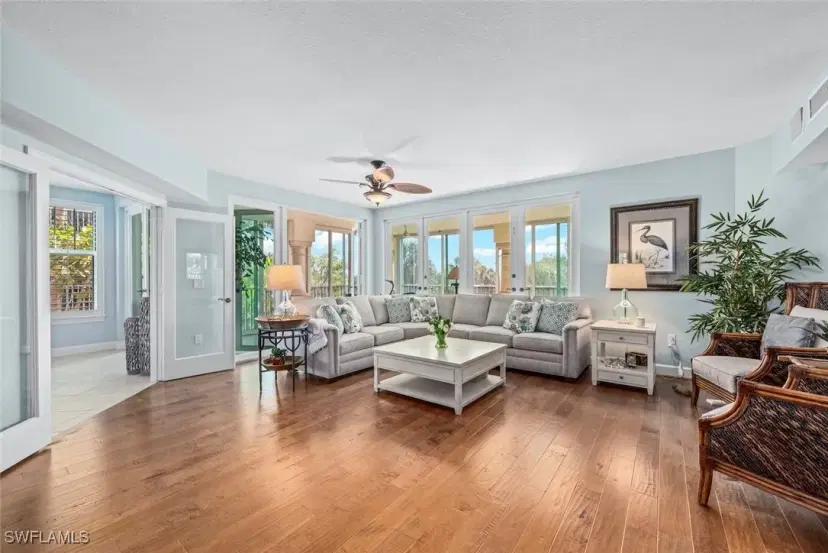 Picture of 2675 Wulfert Rd 3, Sanibel FL 33957