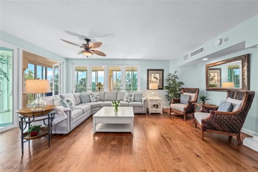 Picture of 2675 Wulfert Rd 3, Sanibel FL 33957