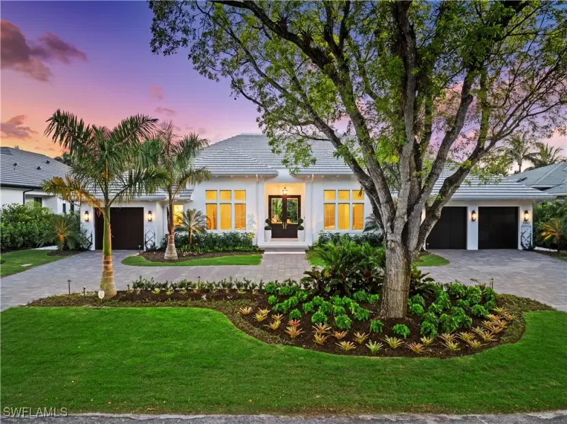 Picture of 580 Coral Dr, Naples FL 34102