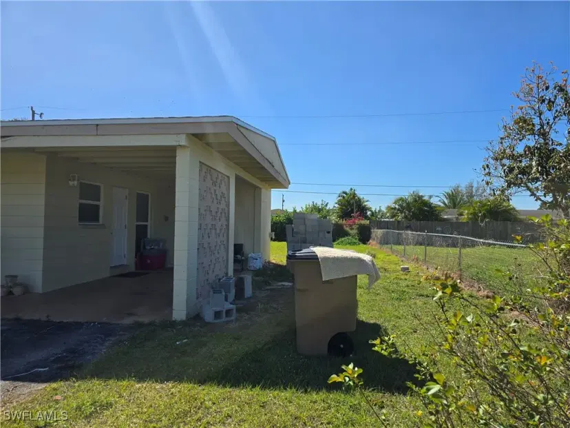 Picture of 400 Jersey Rd W, Lehigh Acres FL 33936