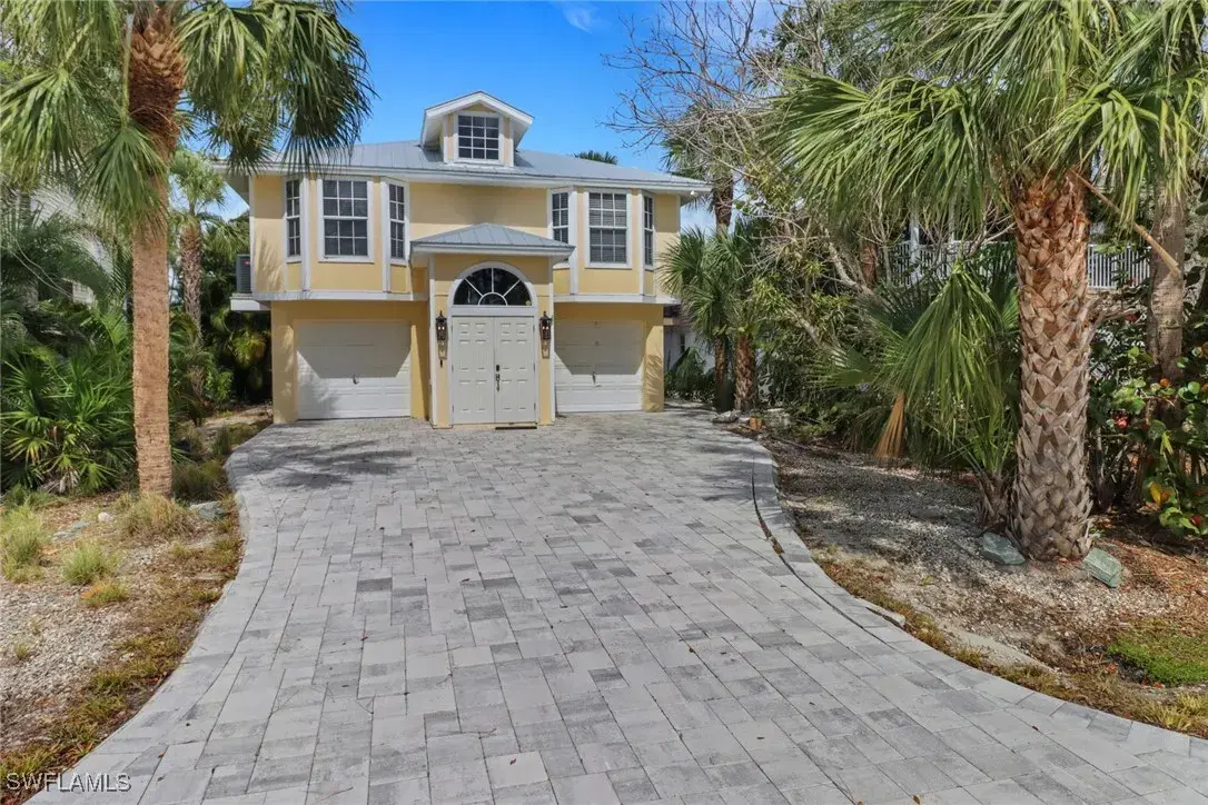 Picture of 779 Park Ave, Naples, FL 34110