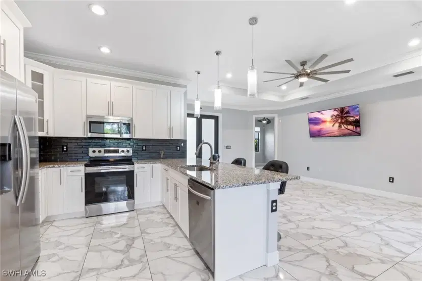 Picture of 133 14Th St Ne, Naples FL 34120