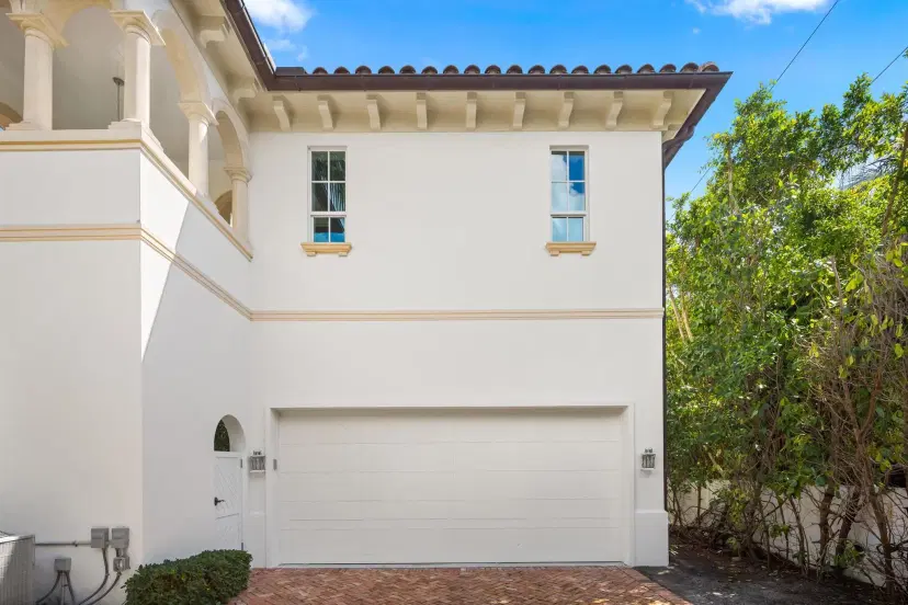 Picture of 310 Australian Avenue, Palm Beach FL 33480