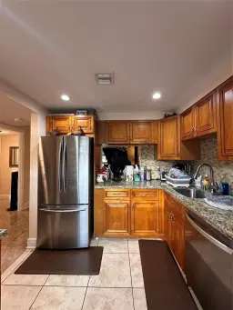 Picture of 601 NW 80Th Ave 101, Margate, FL 33063