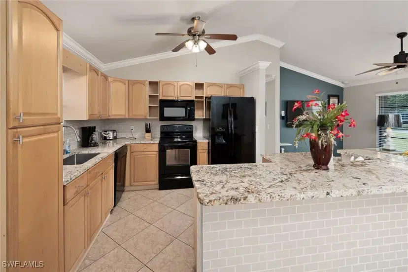 Picture of 609 SE 2Nd Ter, Cape Coral FL 33990