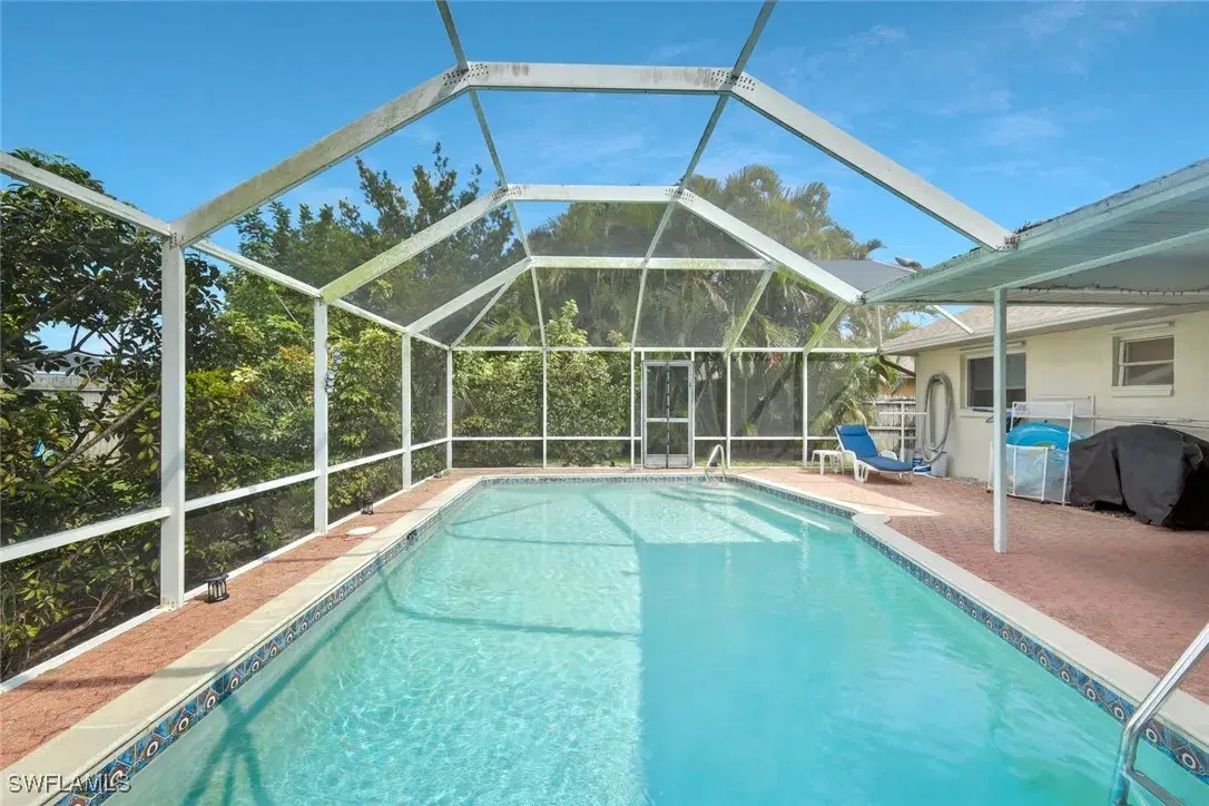 Picture of 1207 SE 20Th St, Cape Coral, FL 33990