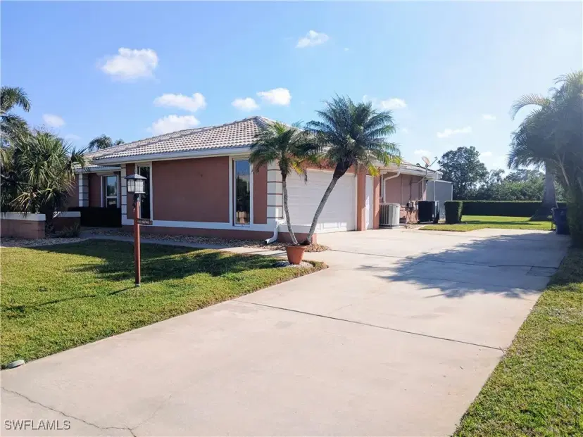 Picture of 4180 Prestwick Ct, North Fort Myers FL 33903
