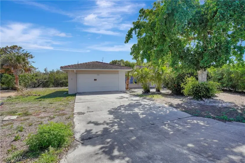 Picture of 1812 Ibis Ln, Sanibel FL 33957