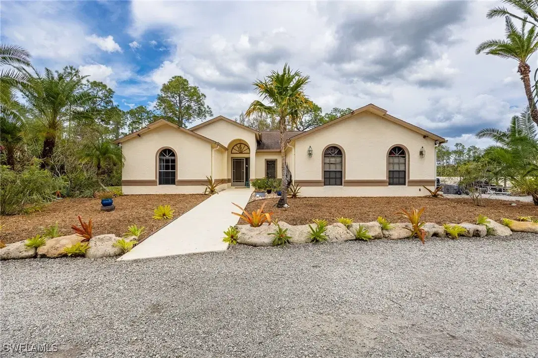 Picture of 481 10Th Ave Ne, Naples, FL 34120