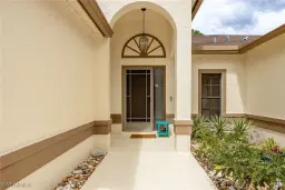 Picture of 481 10Th Ave Ne, Naples, FL 34120