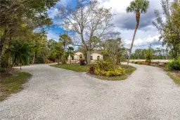 Picture of 481 10Th Ave Ne, Naples, FL 34120