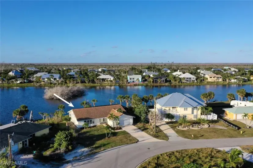 Picture of 421 Lake Murex Cir, Sanibel FL 33957