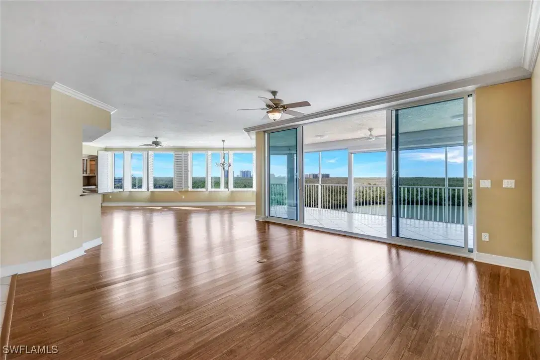 Picture of 425 Dockside Dr 604, Naples, FL 34110