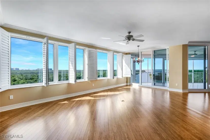 Picture of 425 Dockside Dr 604, Naples FL 34110