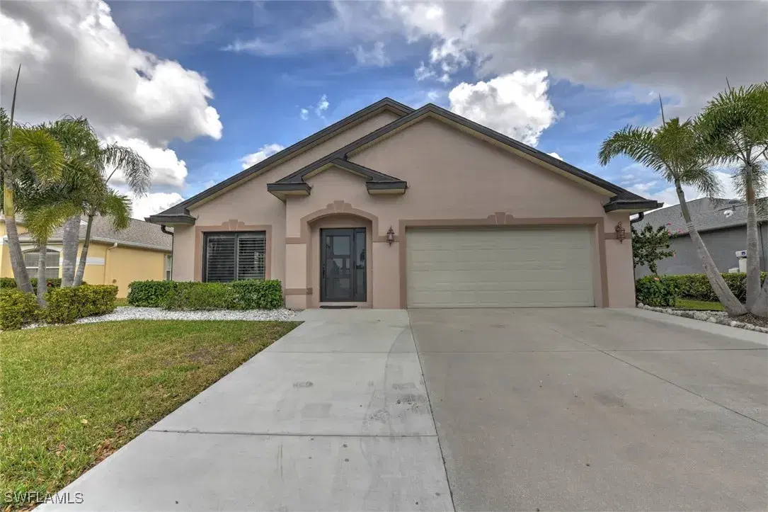Picture of 15613 Beachcomber Ave, Fort Myers, FL 33908