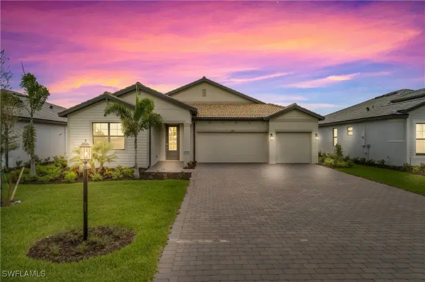 Picture of 19437 Hinkley Dr, Estero FL 33928
