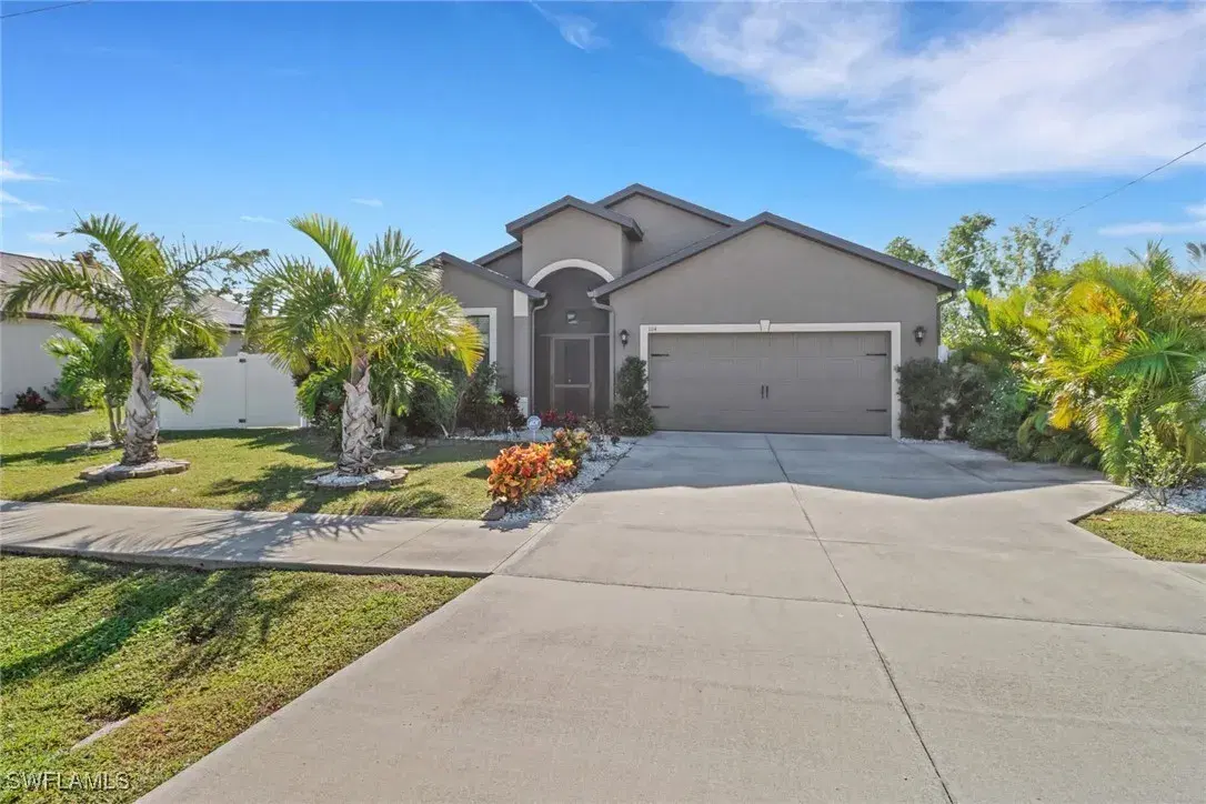 Picture of 1114 SW Trafalgar Pkwy, Cape Coral, FL 33991