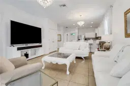 Picture of 1114 SW Trafalgar Pkwy, Cape Coral, FL 33991
