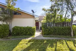Picture of 4387 Woodstock Drive C, West Palm Beach, FL 33409