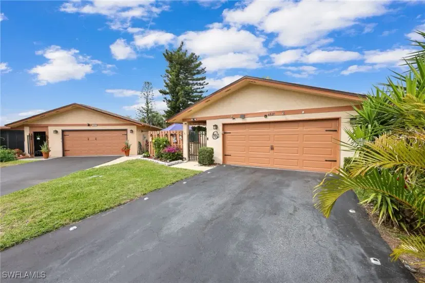 Picture of 6517 Royal Woods Dr, Fort Myers FL 33908