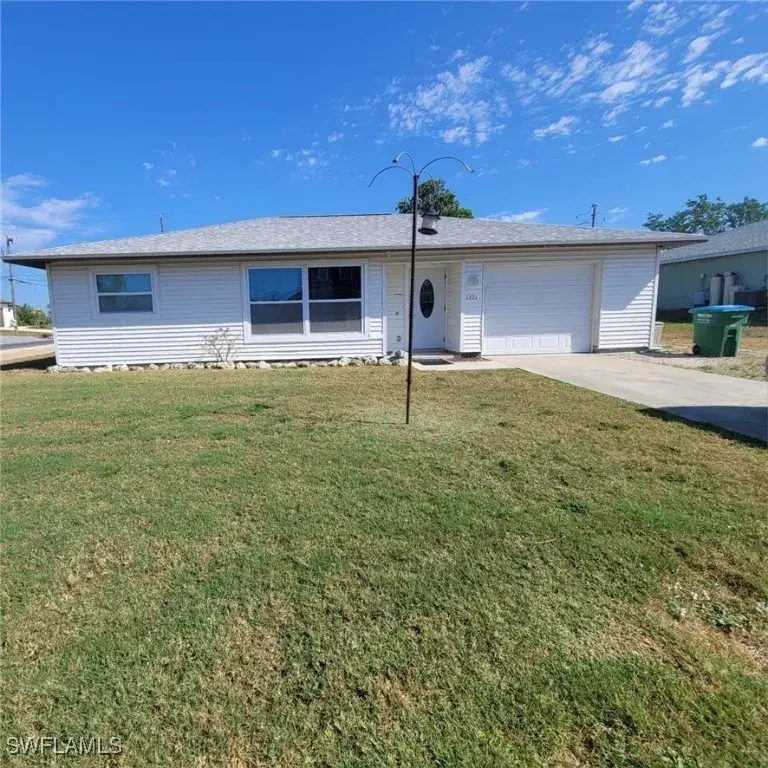 Picture of 1321 NE 17Th St, Cape Coral FL 33909