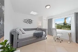 Picture of 575 97Th Ave N, Naples, FL 34108