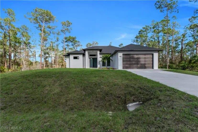 Picture of 1606 Desoto Ave, Lehigh Acres FL 33972