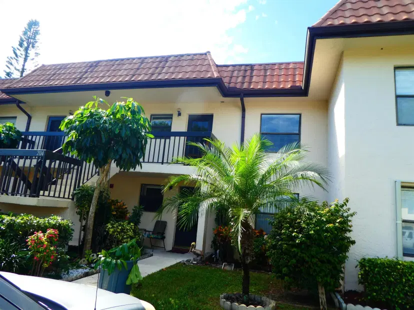 Picture of 7269 Golf Colony Court 204, Lake Worth FL 33467