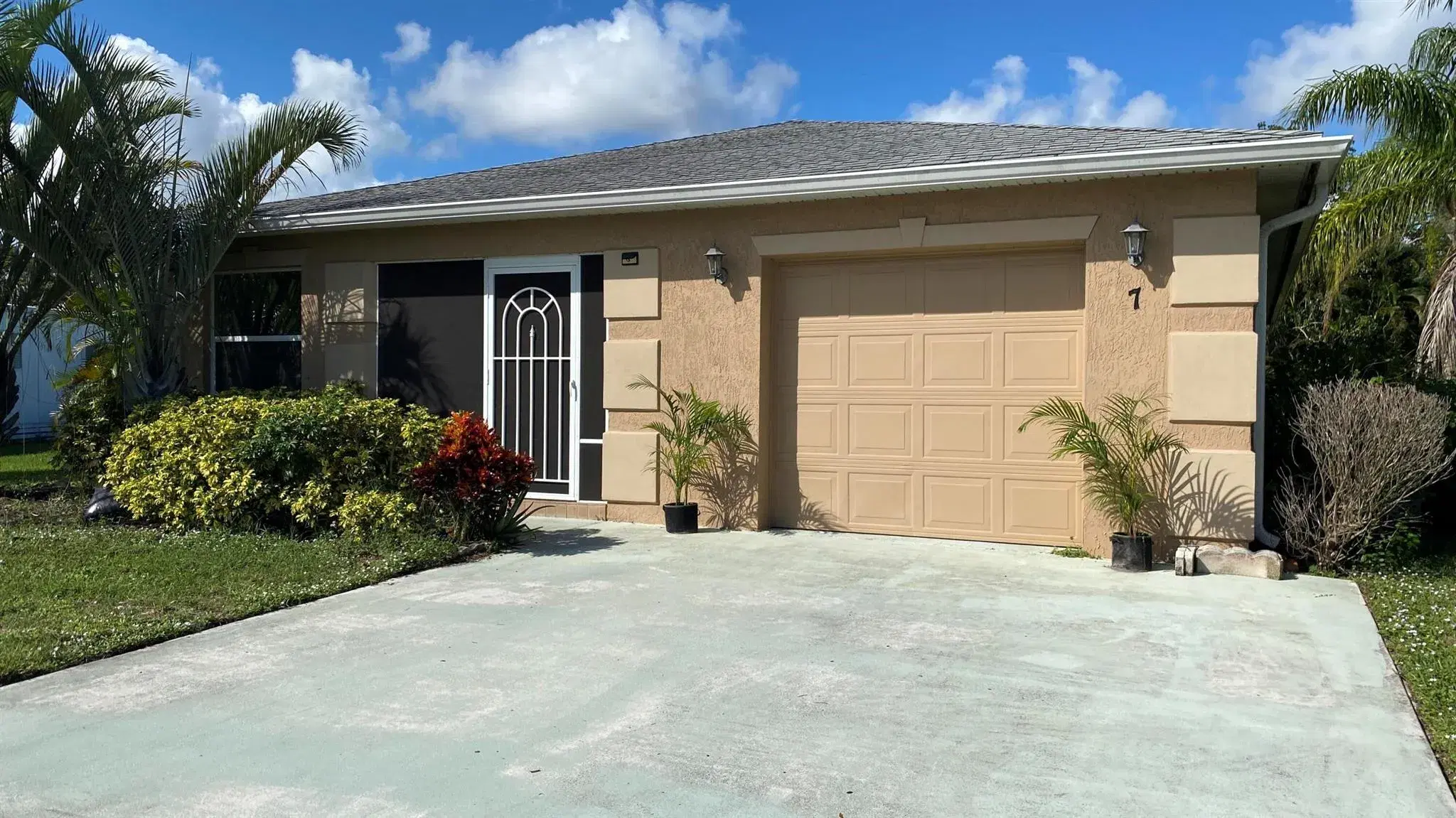 Picture of 7 Los Lagos Lane, Port St Lucie, FL 34952