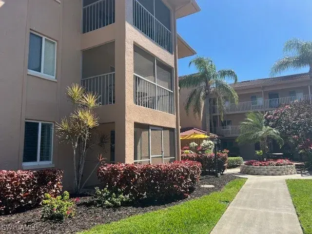 Picture of 1075 Foxfire Ln 101, Naples FL 34104