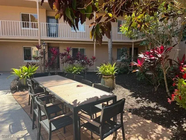 Picture of 1075 Foxfire Ln 101, Naples FL 34104