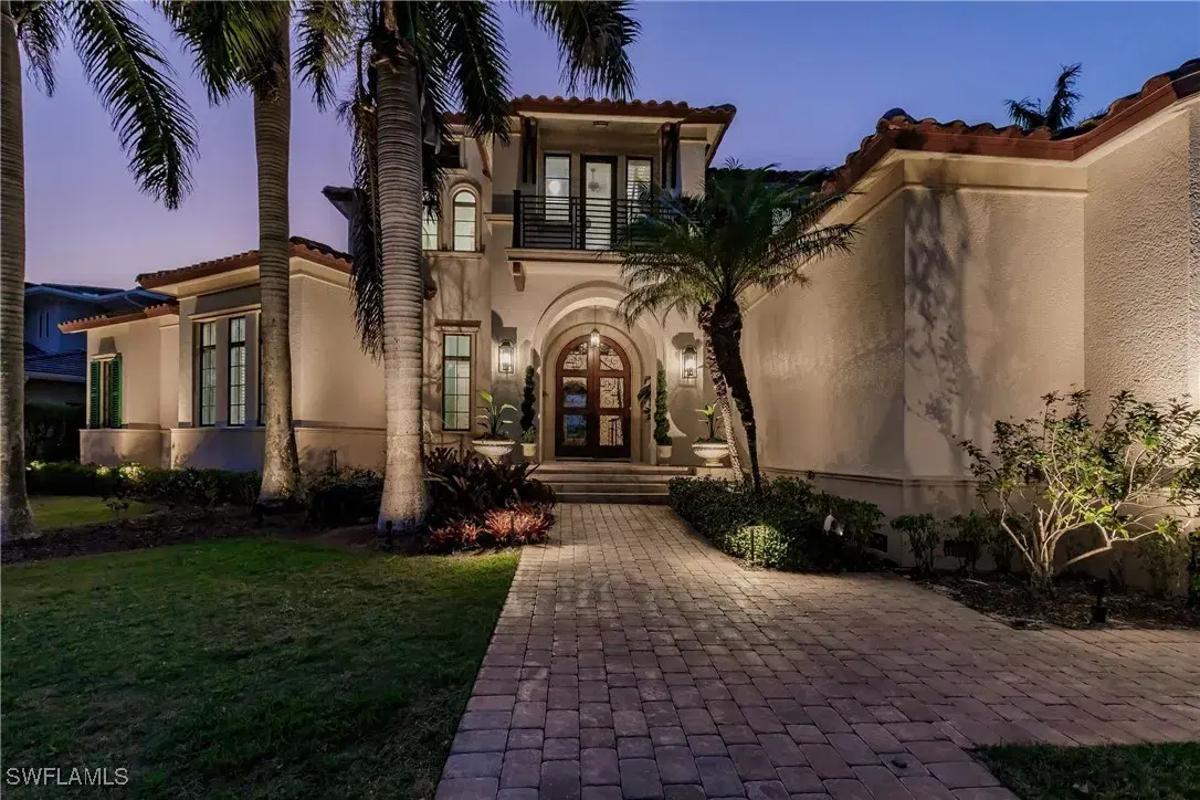 Picture of 1801 Kingfish Rd, Naples, FL 34102
