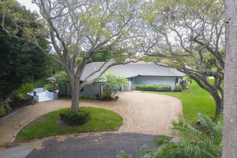 Picture of 10158 SE Acorn Way, Tequesta FL 33469