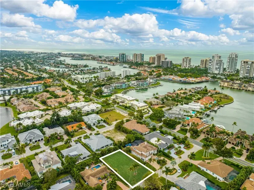 Picture of 510 Turtle Hatch Ln, Naples FL 34103