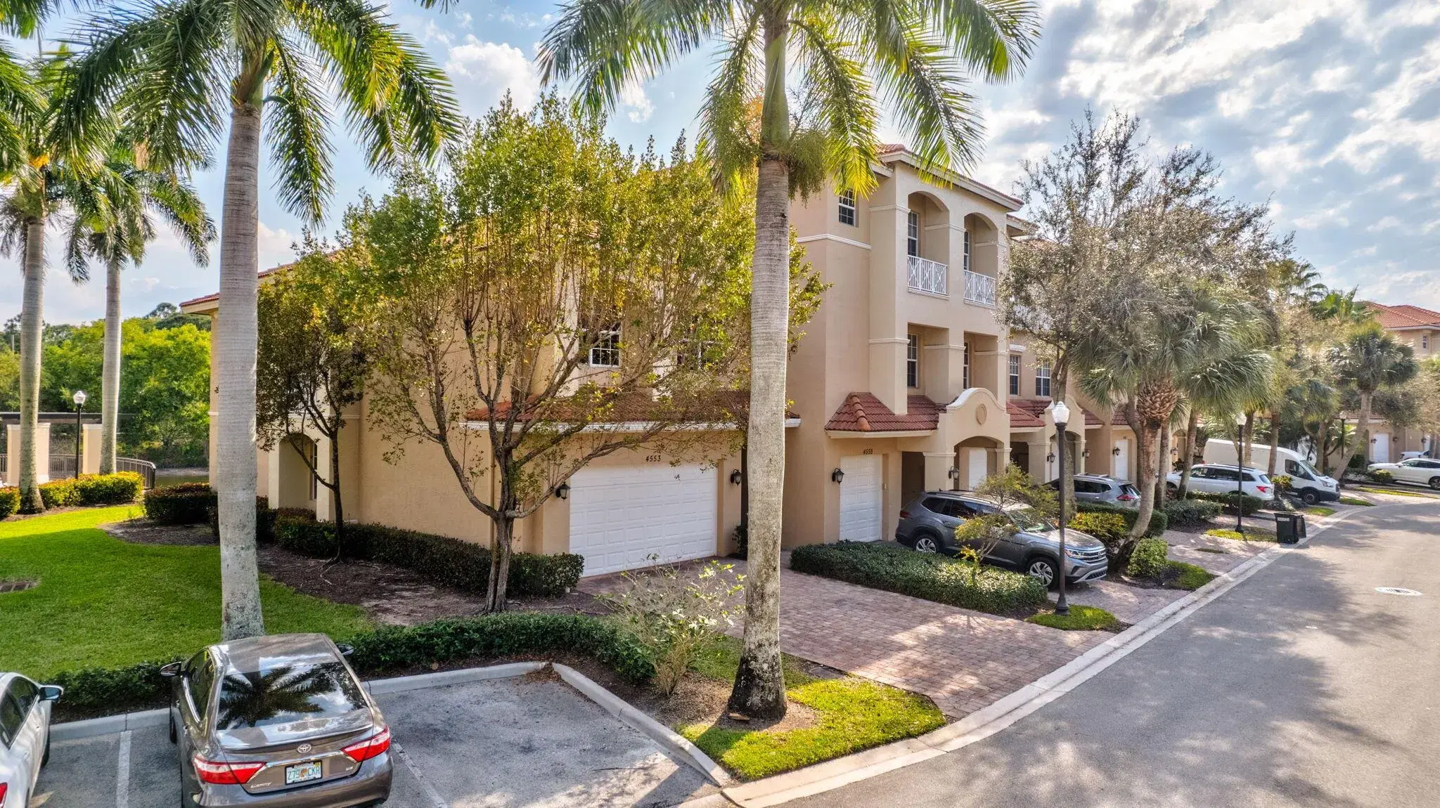 Picture of 4553 Artesa Way S, Palm Beach Gardens, FL 33418