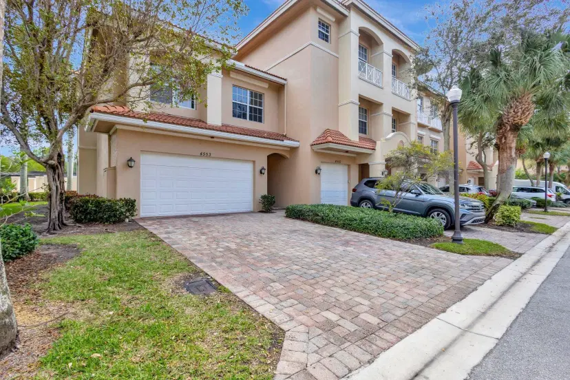 Picture of 4553 Artesa Way S, Palm Beach Gardens FL 33418