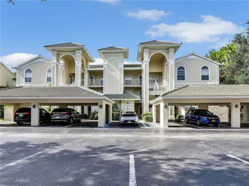 Picture of 15405 Cedarwood Ln 104, Naples FL 34110
