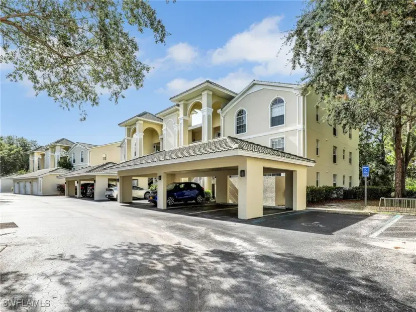 Picture of 15405 Cedarwood Ln 104, Naples FL 34110