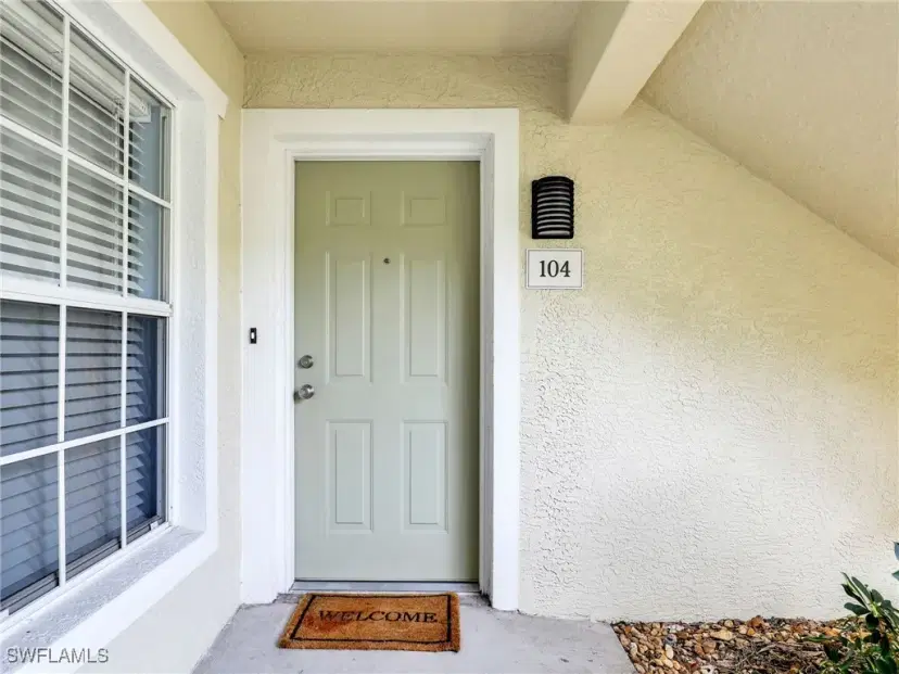 Picture of 15405 Cedarwood Ln 104, Naples FL 34110
