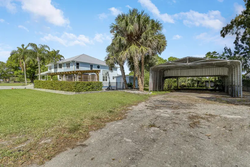 Picture of 2083 NW 42Nd Avenue, Okeechobee FL 34972