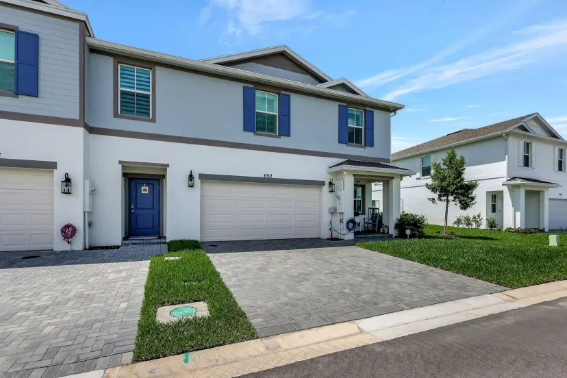 Picture of 650 NE Waters Edge Lane, Port St Lucie FL 34983