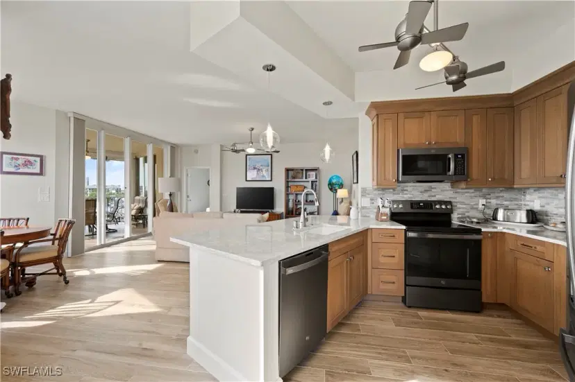 Picture of 150 Lenell Rd 401, Fort Myers Beach FL 33931