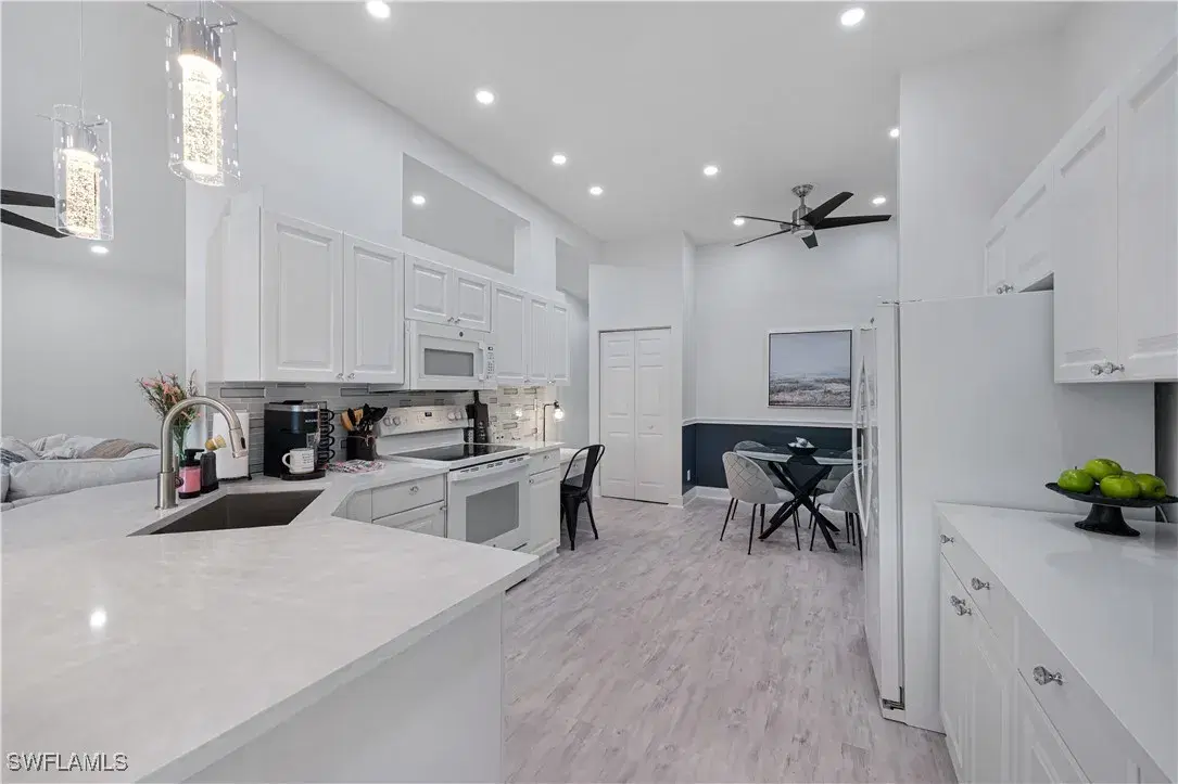 Picture of 7632 Oleander Gate Dr 202, Naples, FL 34109